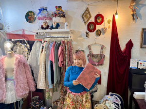 「奇妙でかわいい」中野ブロードウェイのアパレル「ペイデフェ」が16周年